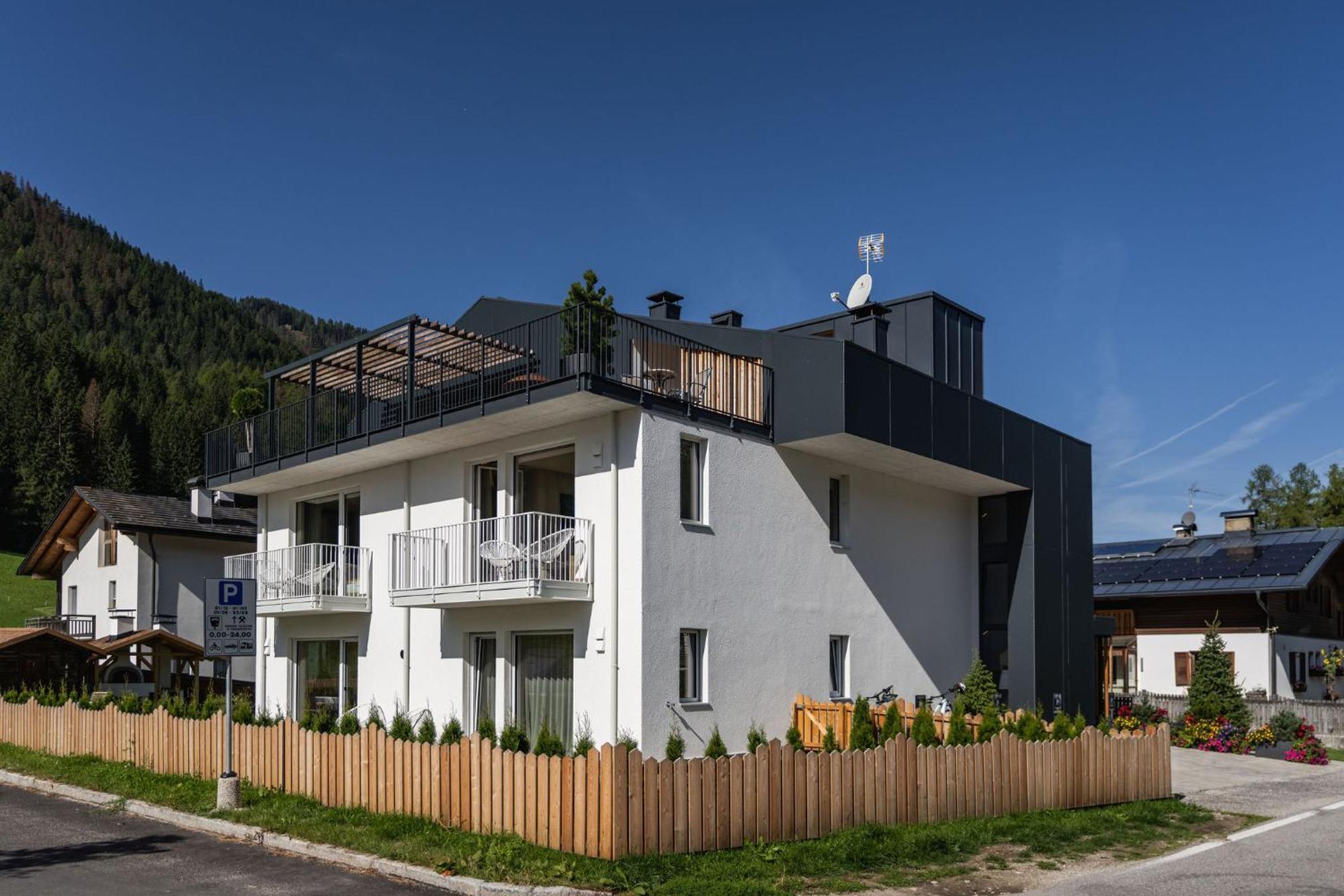 Ariane'S Guesthouse Sexten Екстериор снимка