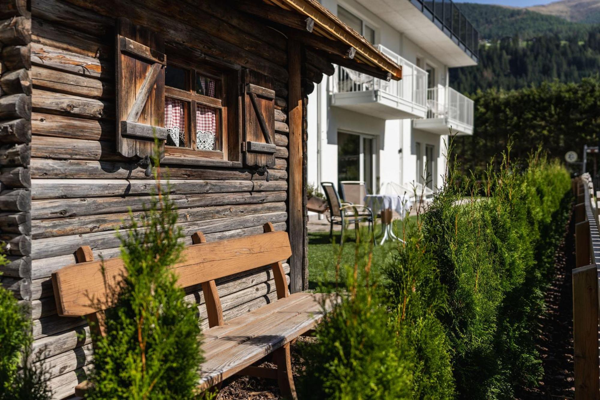 Ariane'S Guesthouse Sexten Екстериор снимка